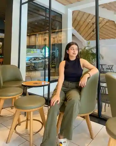 Rhea Thomas